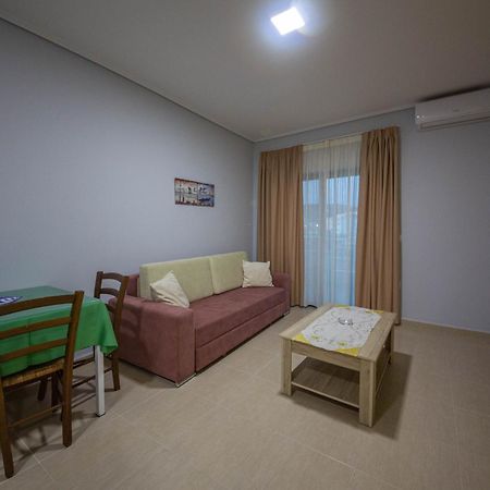 Mamma'S Apartments Sarandë Buitenkant foto