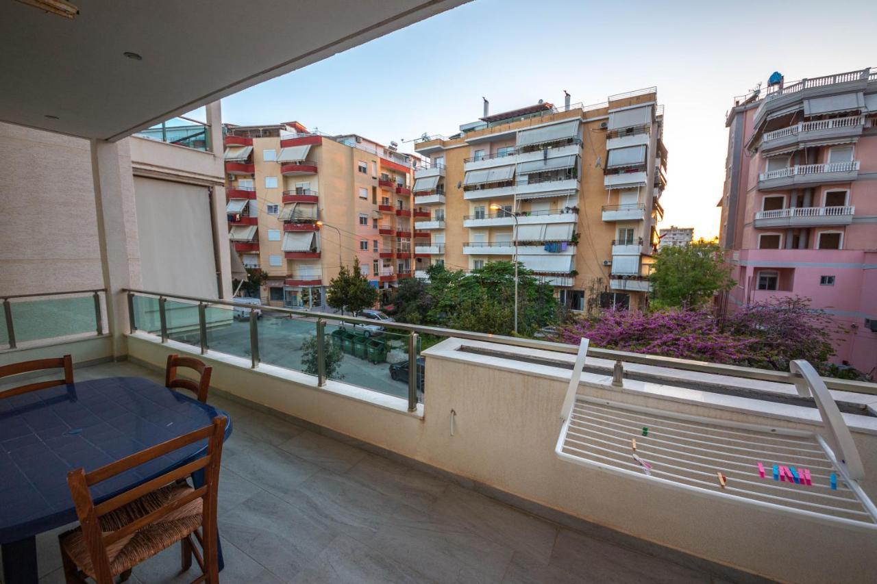 Mamma'S Apartments Sarandë Buitenkant foto